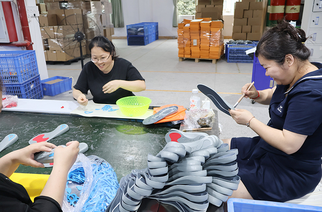 3BU tov&aacute;rna-4